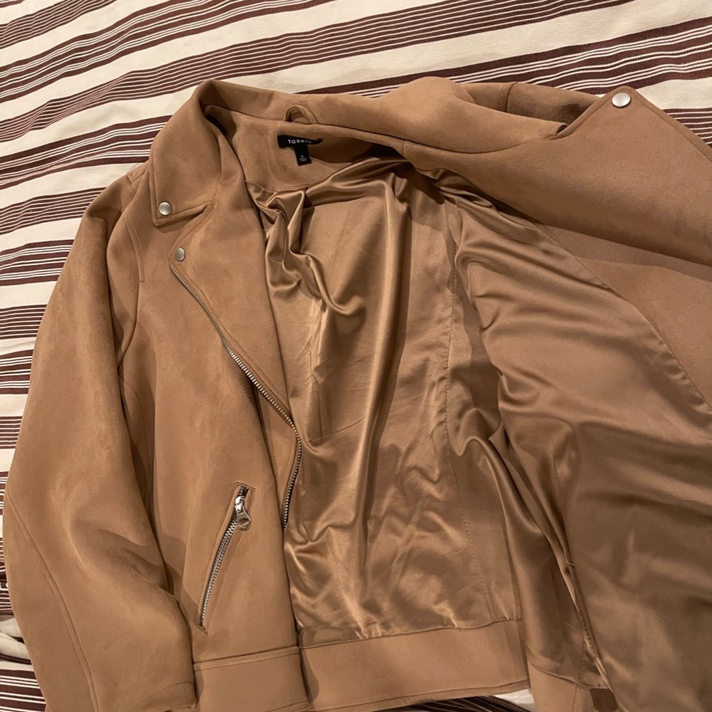 Torrid Tan Faux Suede Moto Jacket Plus Size 6X - Picture 11 of 12